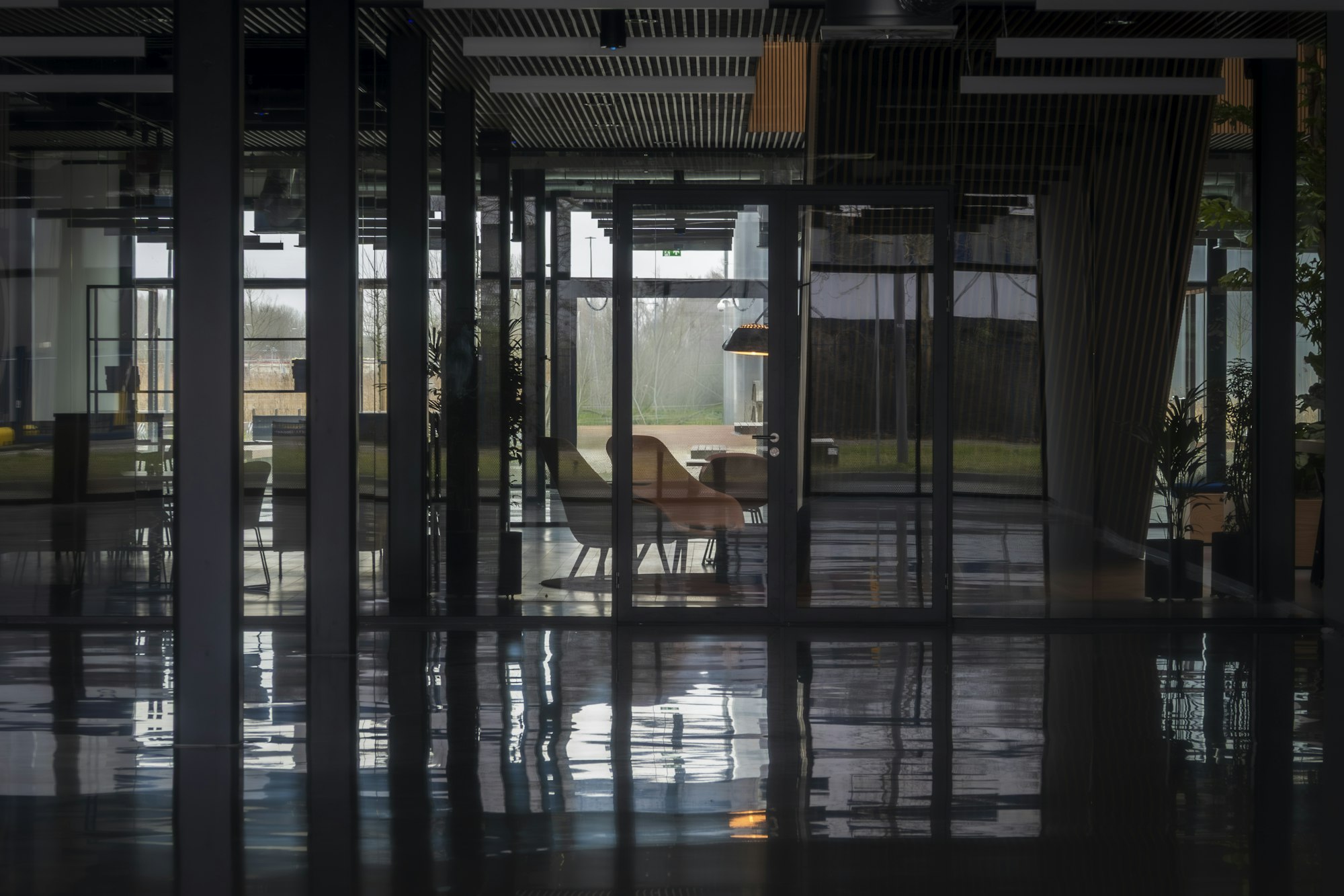 Hall d'immeuble vitré