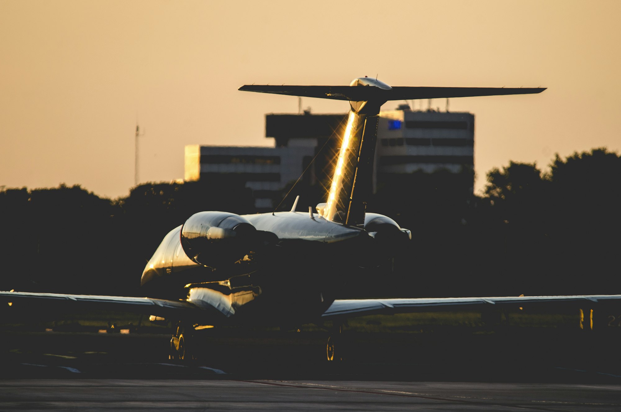 Jet privé au crépuscule